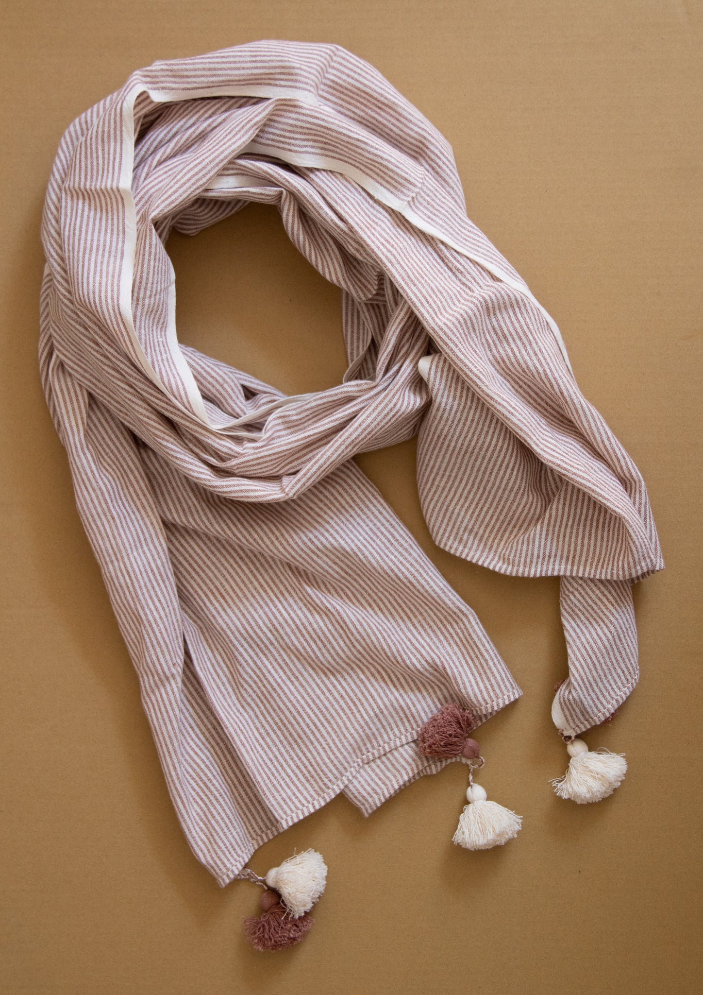Handgewebter Schal aus Bio Baumwolle creme beige gestreift